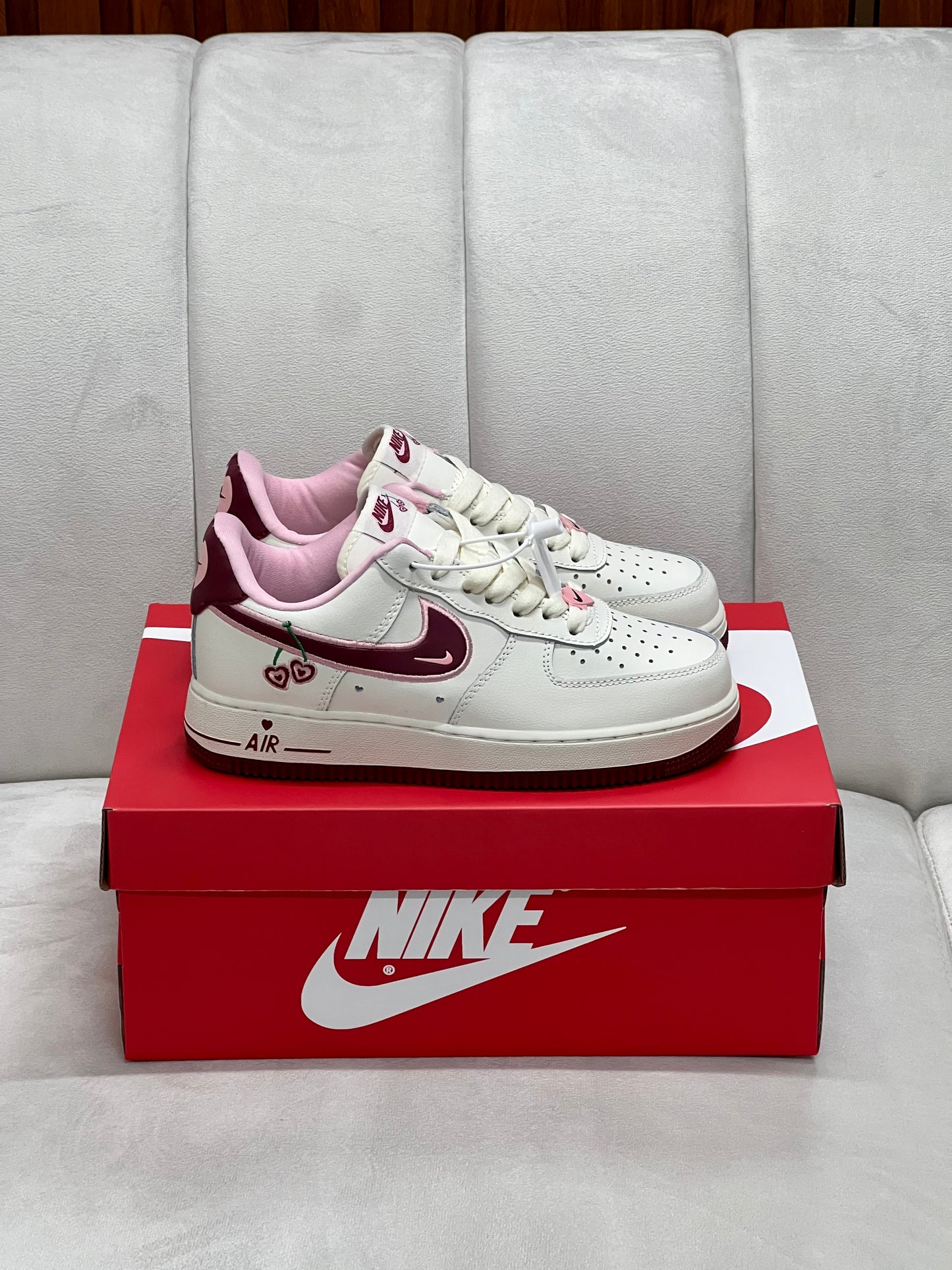 Nike Air Force One San Valentine