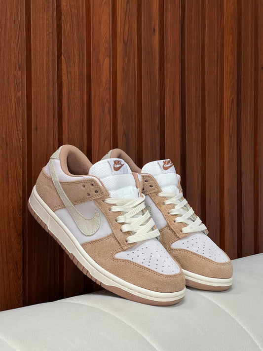 Nike SB Dunk Low Curry