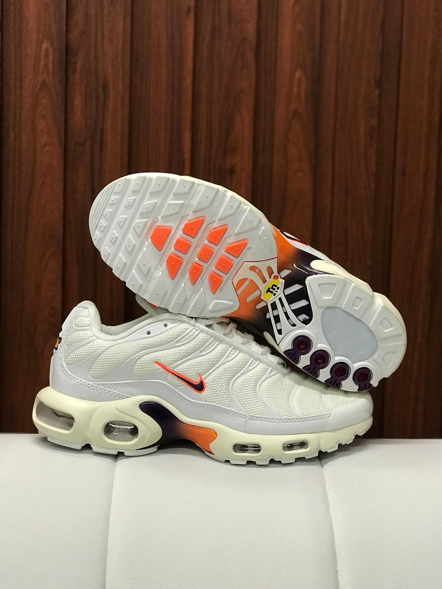 Nike Air Max TN Plus Safety Orange
