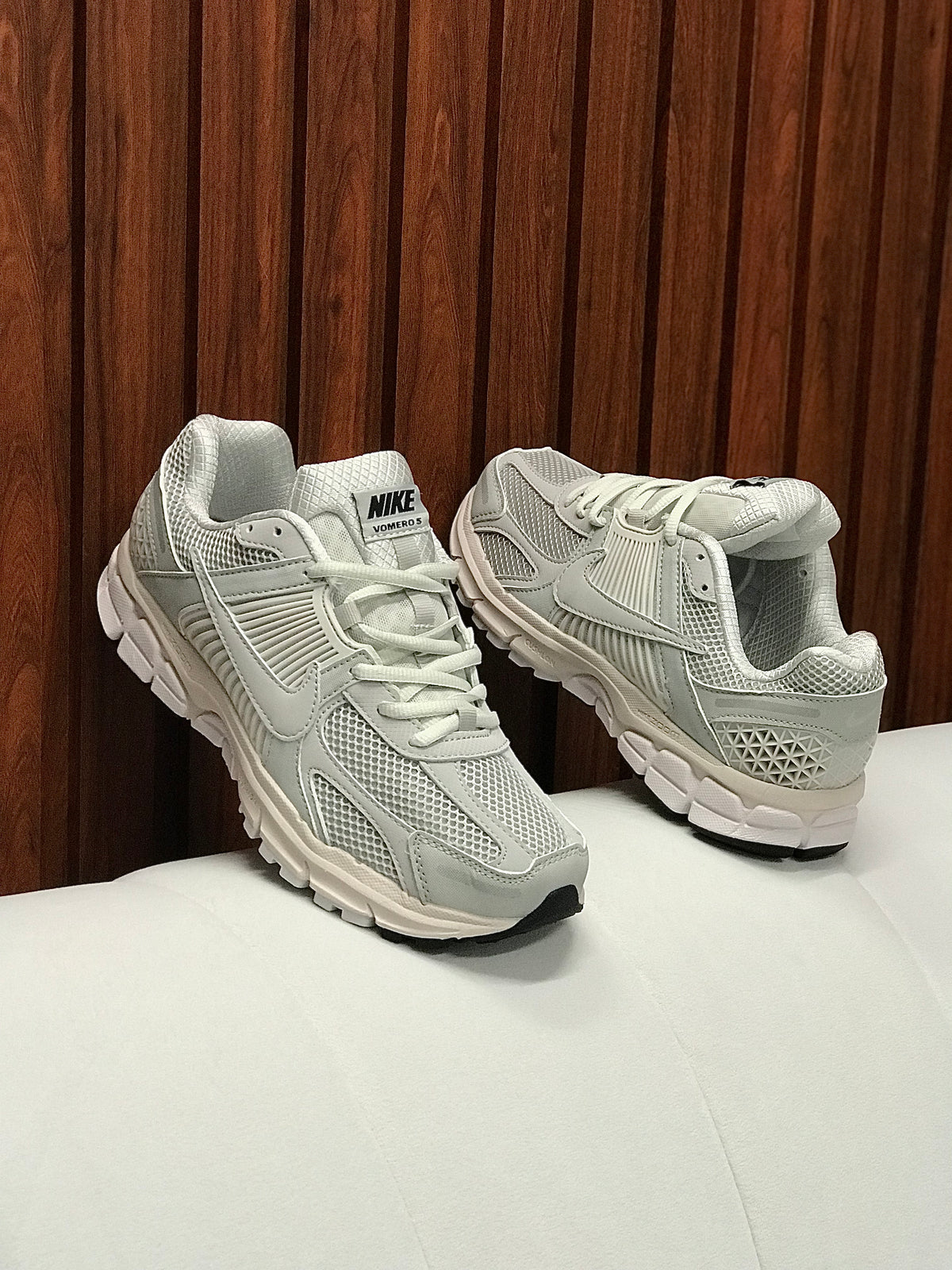 Nike Zoom Vomero 5 White Vast Grey